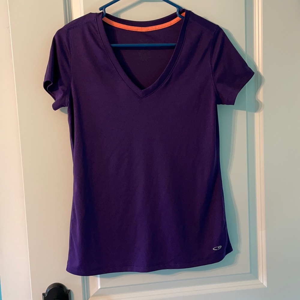 Athletic short sleeve top